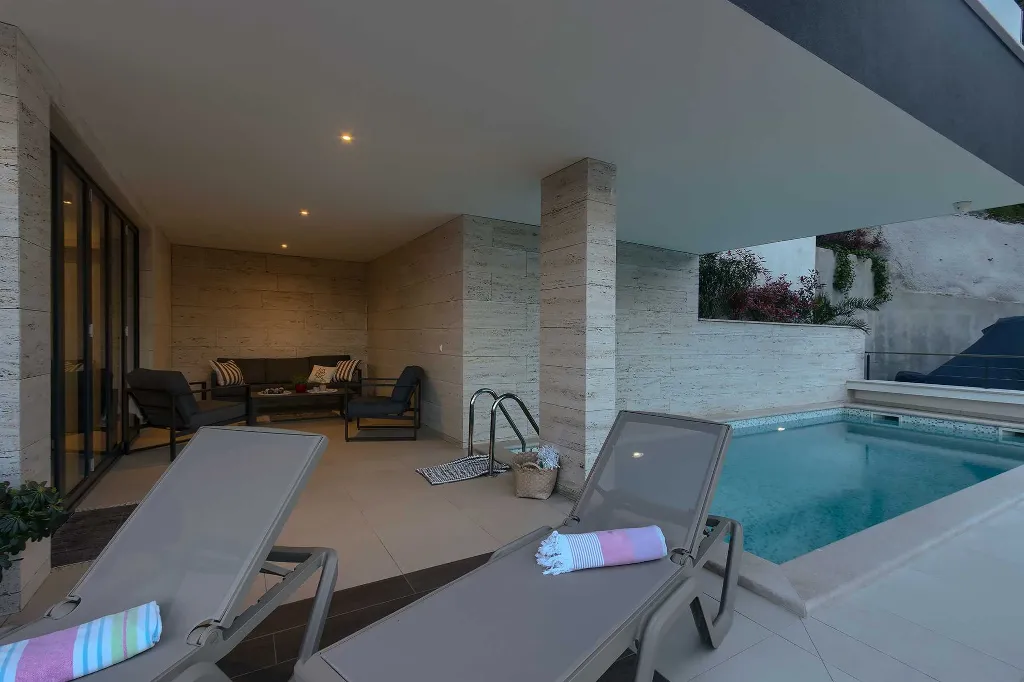 3-Bedroom Villa with Heated Pool in Ičići