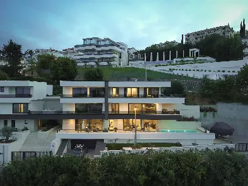 3-Bedroom Villa with Heated Pool in Ičići