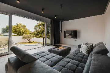 Private Pool Villa for 6 in Valica