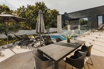 Private Pool Villa for 6 in Valica