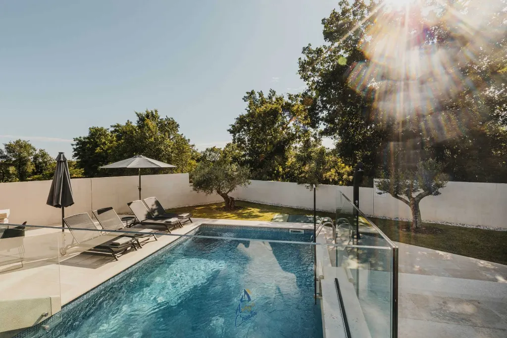 Private Pool Villa for 6 in Valica