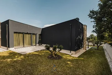 Private Pool Villa for 6 in Valica