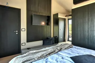 Vabriga 4-Bedroom Villa with Hydromassage Pool