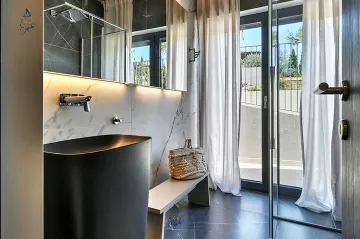 Vabriga 4-Bedroom Villa with Hydromassage Pool