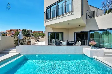 Vabriga 4-Bedroom Villa with Hydromassage Pool