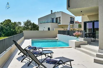 Vabriga 4-Bedroom Villa with Hydromassage Pool