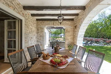 Villa in Muntrilj with Private Swimming Pool