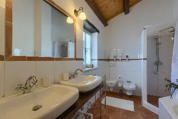 Villa in Muntrilj with Private Swimming Pool