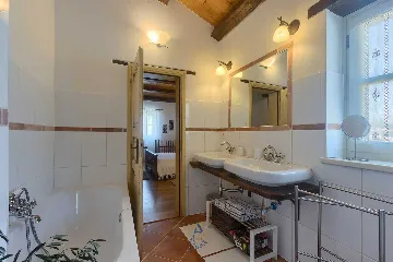 Villa in Muntrilj with Private Swimming Pool