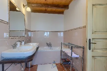 Villa in Muntrilj with Private Swimming Pool