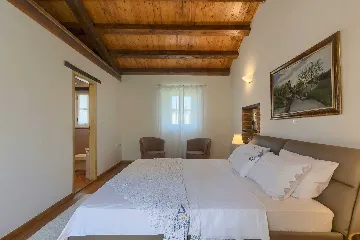 Villa in Muntrilj with Private Swimming Pool