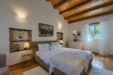 Villa in Muntrilj with Private Swimming Pool