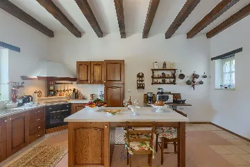 Villa in Muntrilj with Private Swimming Pool