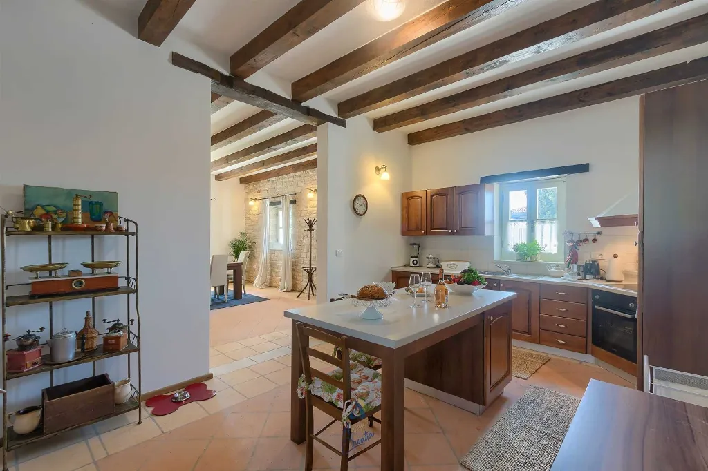Villa in Muntrilj with Private Swimming Pool