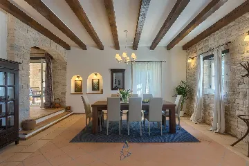 Villa in Muntrilj with Private Swimming Pool