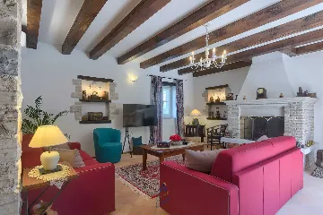 Villa in Muntrilj with Private Swimming Pool