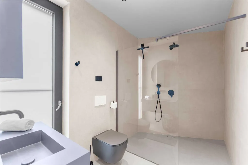 Vabriga 4-Bedroom Villa with Heated Pool & Jacuzzi
