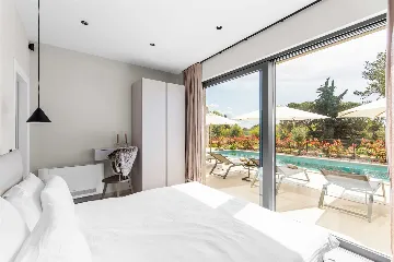 Vabriga 4-Bedroom Villa with Heated Pool & Jacuzzi