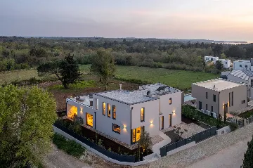 Vabriga 4-Bedroom Villa with Heated Pool & Jacuzzi