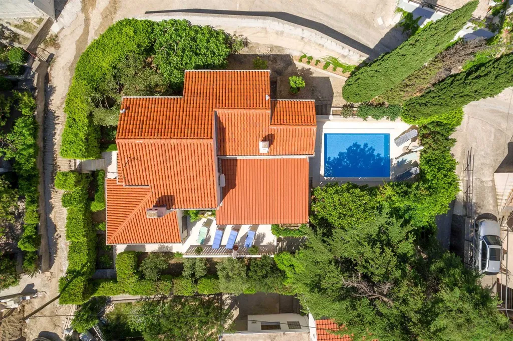Baška Voda 5-Bedroom Villa with Private Pool