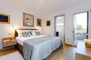 4-Bedroom Villa in Zagvozd for 8 Guests