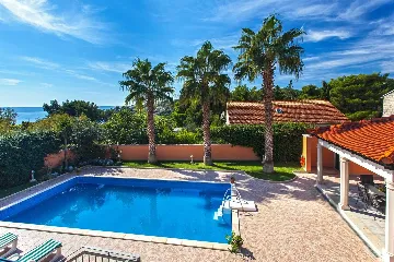 3-Bedroom Villa with Private Pool in Sumartin
