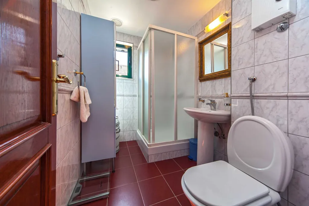3-Bedroom Villa with Private Pool in Sumartin