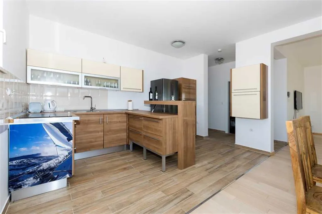 Podstrana Villa for 9 Guests with Heated Pool