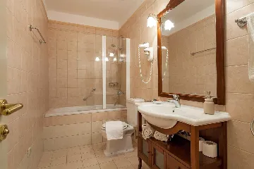 Villa in Sumartin with Heated Pool for 10 Guests