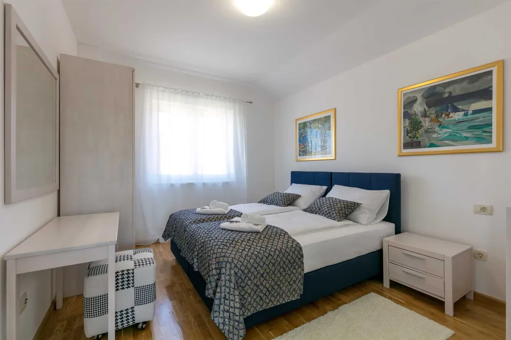4-Bedroom Villa in Milna for up to 8 Guests