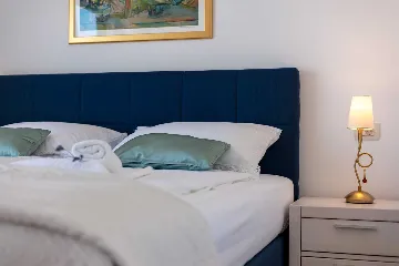 4-Bedroom Villa in Milna for up to 8 Guests