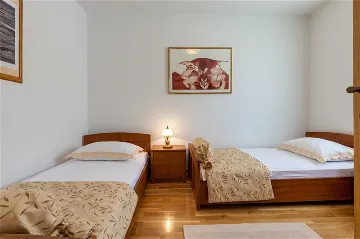 4-Bedroom Villa in Sumartin with Private Pool