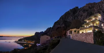 3-Bedroom Villa in Omiš with Heated Pool