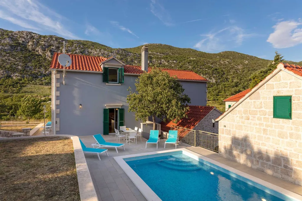 4-Bedroom Villa in Župa with Heated Pool