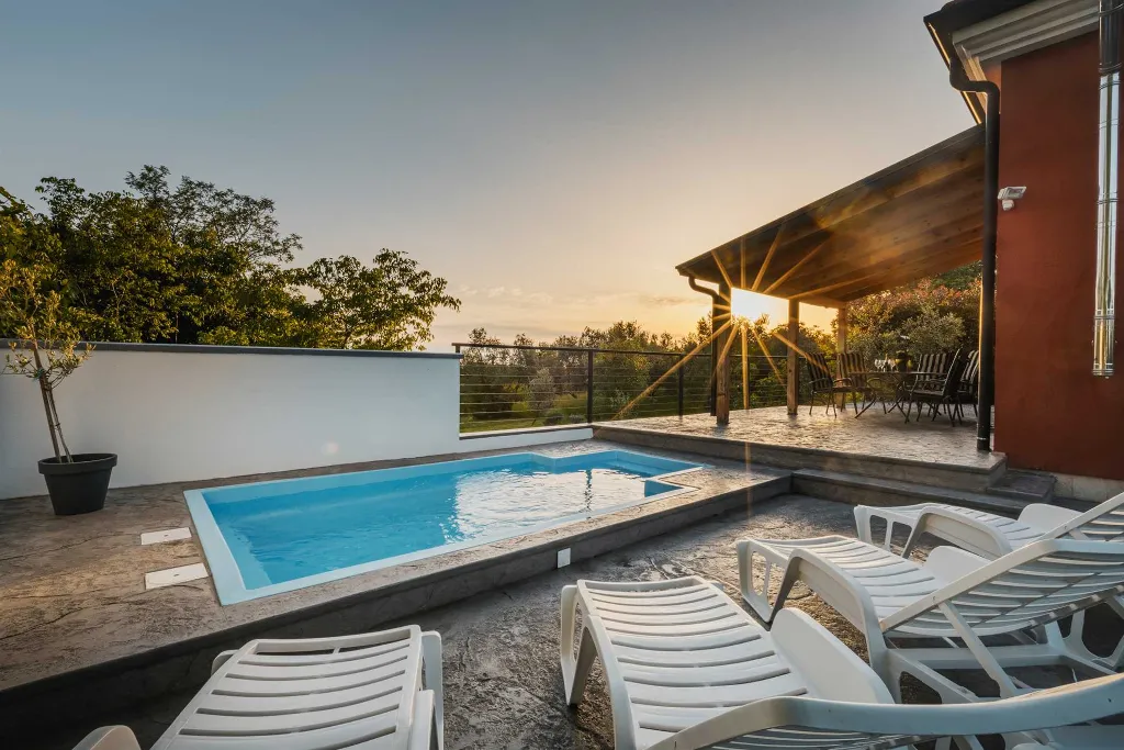 2-Bedroom Villa with Private Pool in Umag