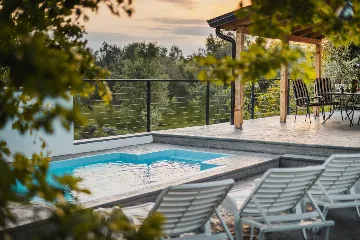 2-Bedroom Villa with Private Pool in Umag