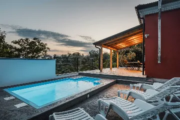 2-Bedroom Villa with Private Pool in Umag