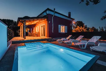 2-Bedroom Villa with Private Pool in Umag