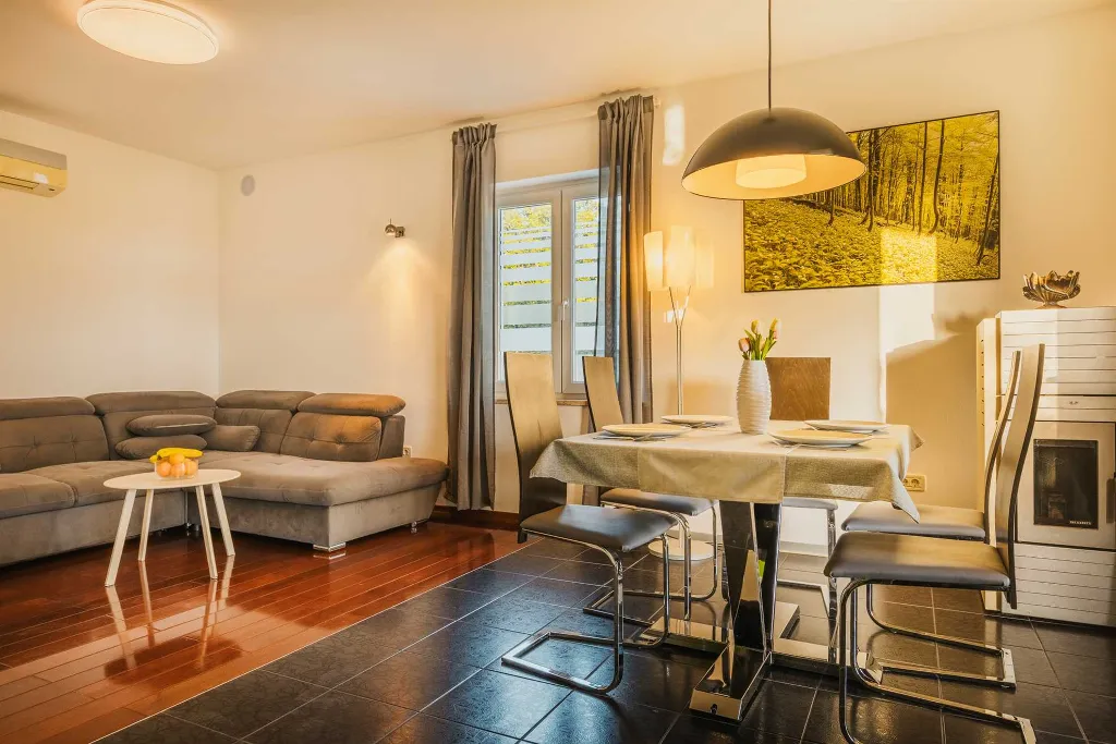 2-Bedroom Villa with Private Pool in Umag