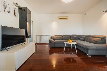 2-Bedroom Villa with Private Pool in Umag