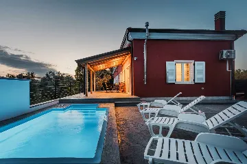 2-Bedroom Villa with Private Pool in Umag