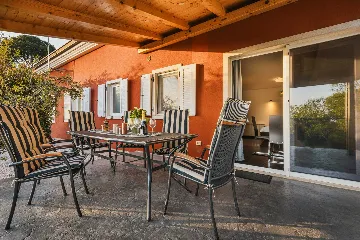 2-Bedroom Villa with Private Pool in Umag