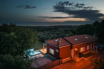 2-Bedroom Villa with Private Pool in Umag