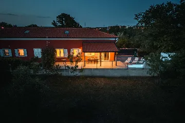 2-Bedroom Villa with Private Pool in Umag