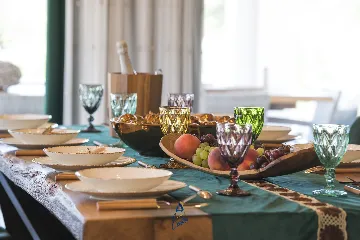 Milna 4-Bedroom Villa for up to 10 with Heated Pool