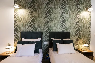 Milna 4-Bedroom Villa for up to 10 with Heated Pool