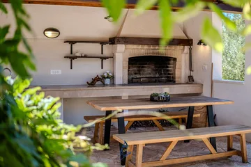 Milna 4-Bedroom Villa for up to 10 with Heated Pool