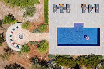 Milna 4-Bedroom Villa for up to 10 with Heated Pool