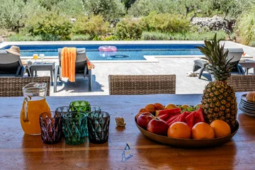 Milna 4-Bedroom Villa for up to 10 with Heated Pool