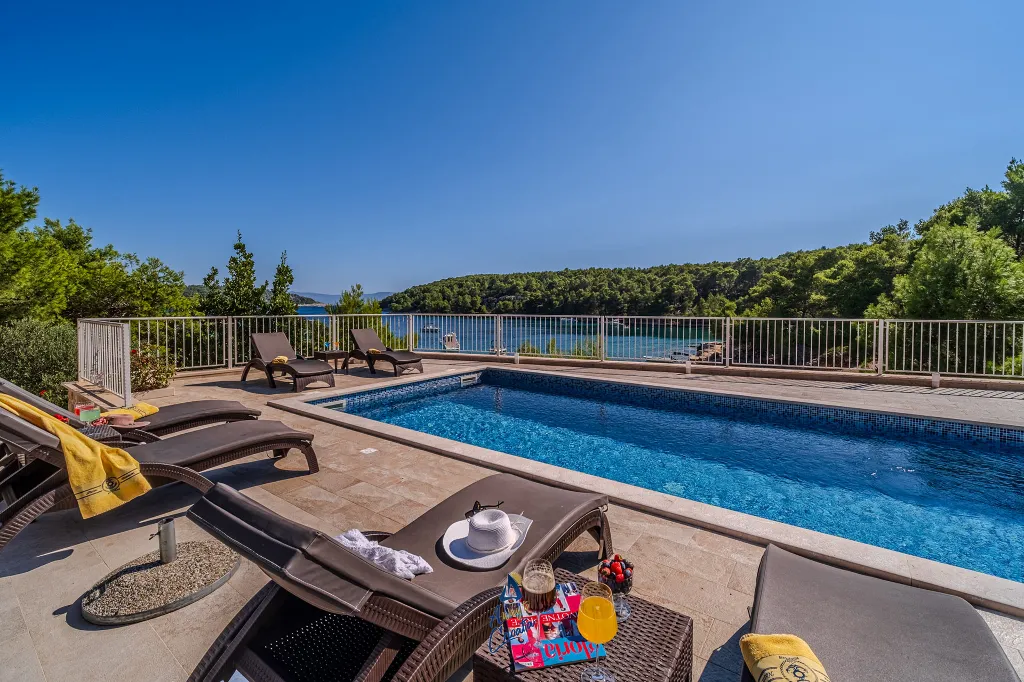 Seafront Villa with Heated Pool in Milna (Sleeps 10)